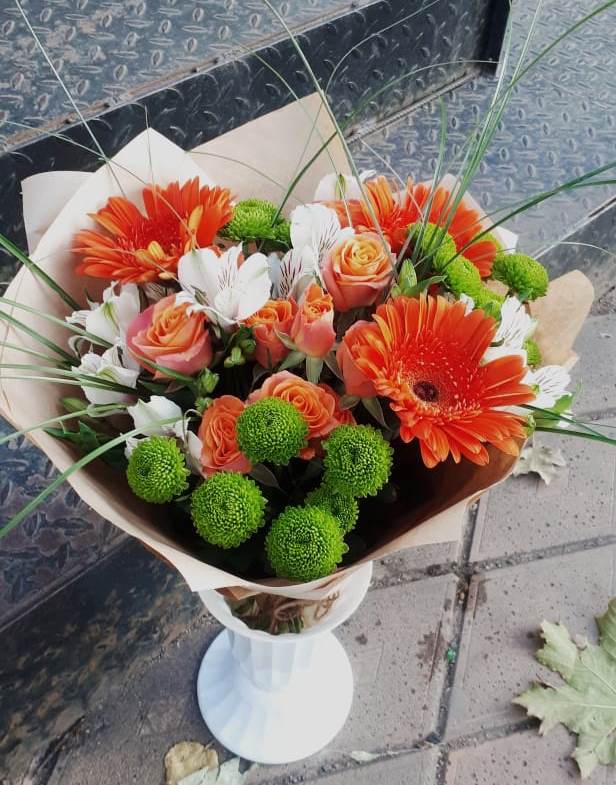 Букет цветов из: Герберы, Хризантемы, Альстромерии и Розы в Прогресс