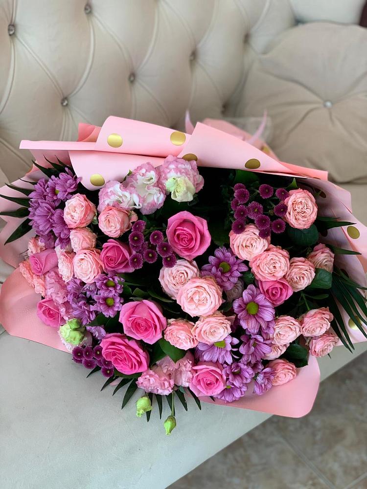 Букет цветов из: Хризантемы, Розы и Лизиантусы в Прогресс