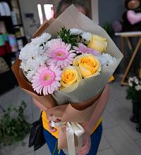Букет цветов из:  Герберы, Розы и Хризантемы в Прогресс