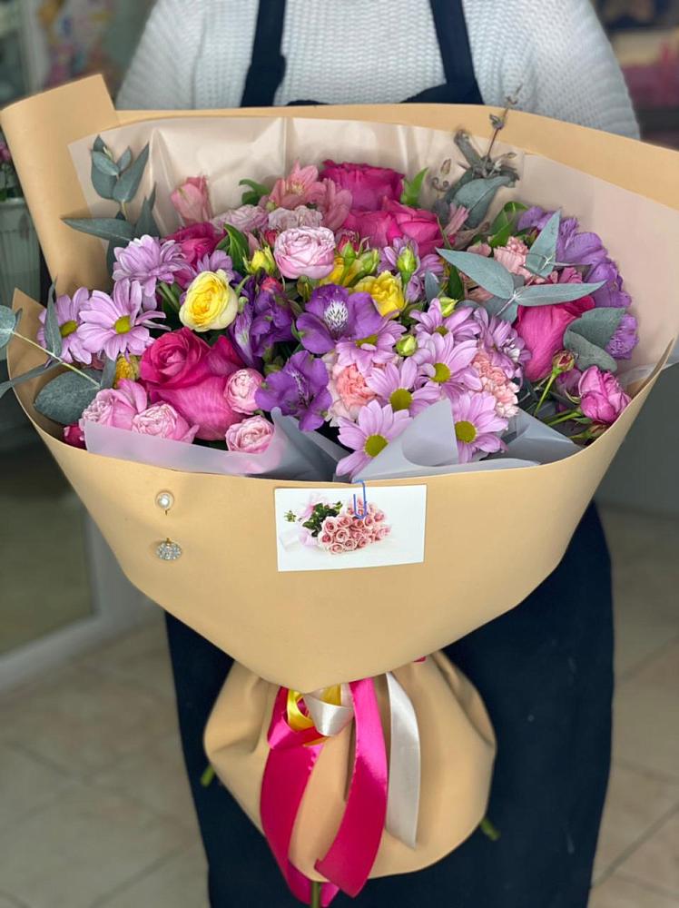 Букет цветов из: Хризантемы, Гвоздики и Альстромерии в Прогресс