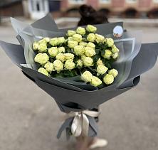 Букет Белые кустовые розы Солинеро в Прогресс