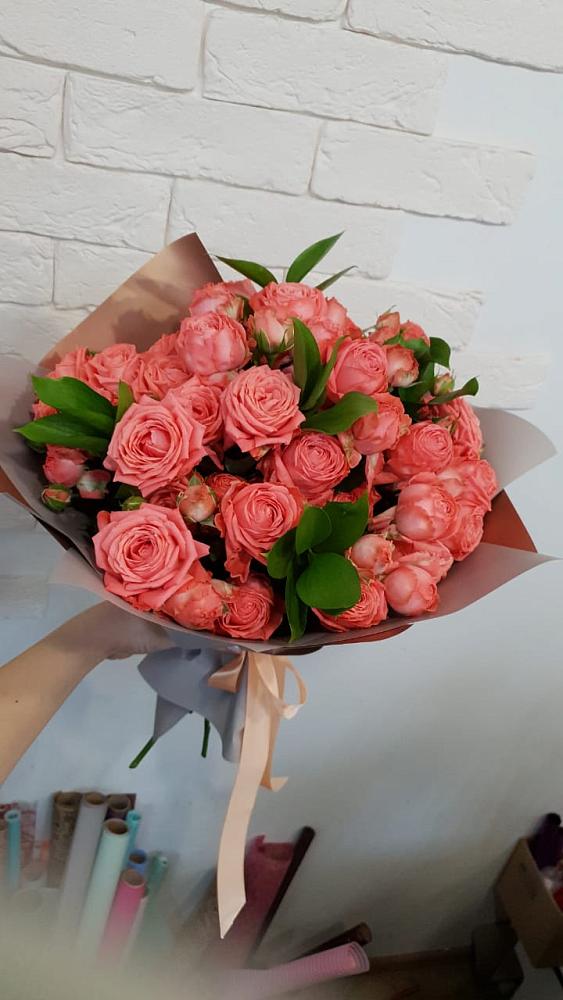 Букет цветов из: Розы в Прогресс