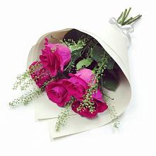 Букет цветов из:  Розы в Прогресс