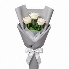 Букет 3 белые розы в Прогресс