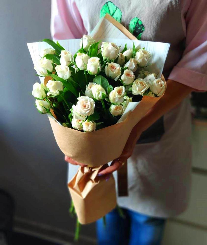 Букет цветов из: Розы в Прогресс
