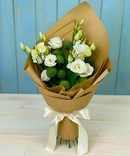 Букет цветов из:  Хризантемы и Лизиантусы в Прогресс