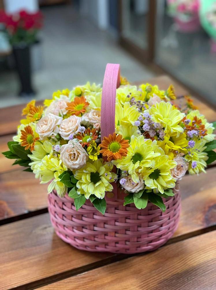 Цветочная композиция из Хризантемы и Розы в корзине в Прогресс