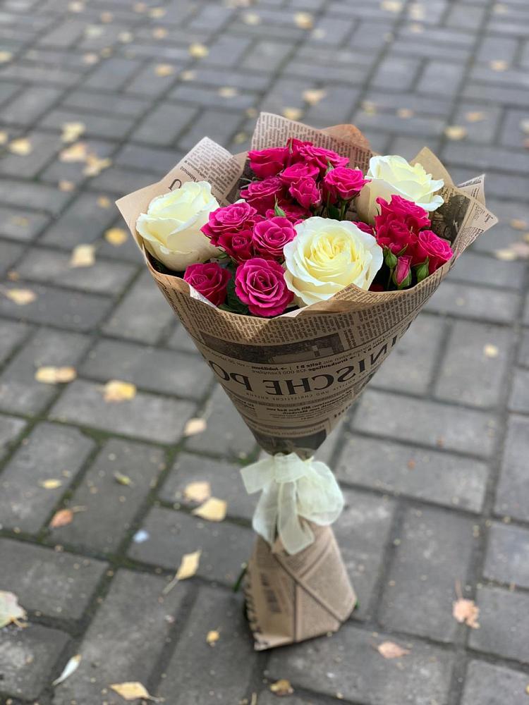 Букет цветов из: Розы в Прогресс