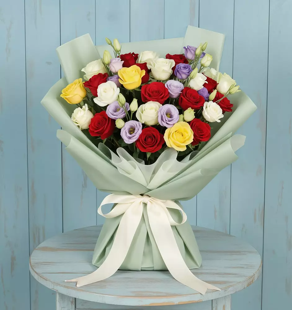 Букет цветов из: Розы в Прогресс