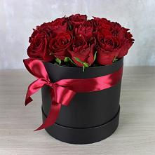 Цветочная композиция из Розы в шляпной коробке в Прогресс