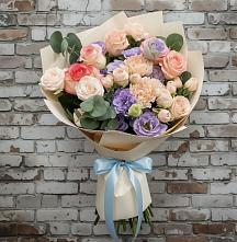 Букет цветов из:  Розы, Лизиантусы и Гвоздики в Прогресс
