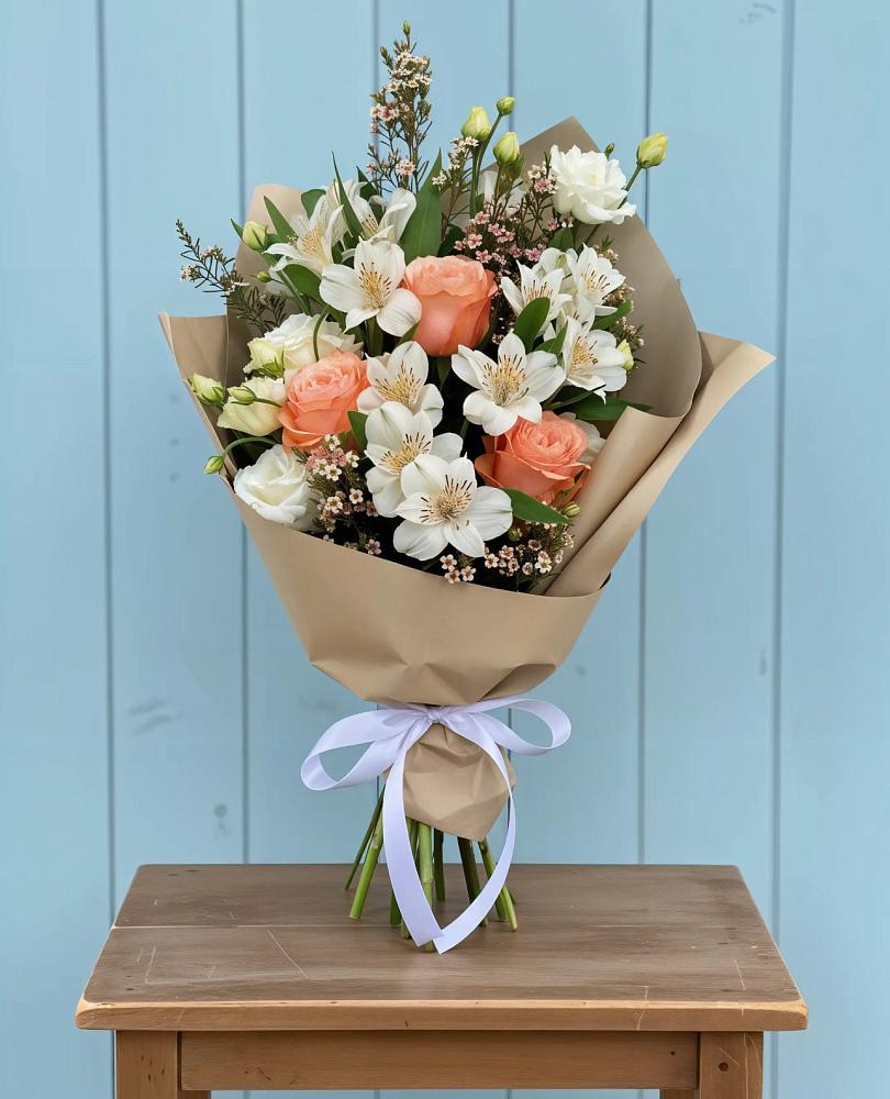 Букет цветов из: Альстромерии, Лизиантусы, Розы и Хризантемы в Прогресс