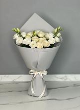 Букет цветов из:  Розы и Лизиантусы в Прогресс